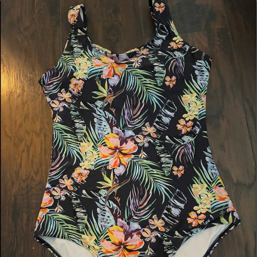 medium. swimsuit.  no tags.